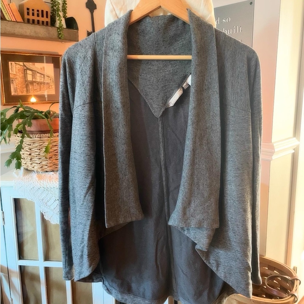 Gray Athleta Nirvana two way wrap